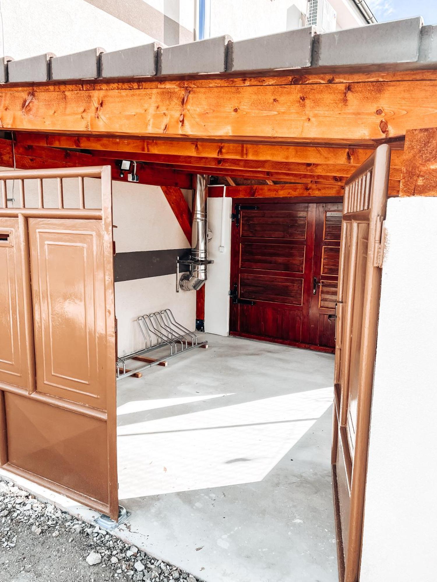 Rezidencia Podhajska Aparthotel Bagian luar foto