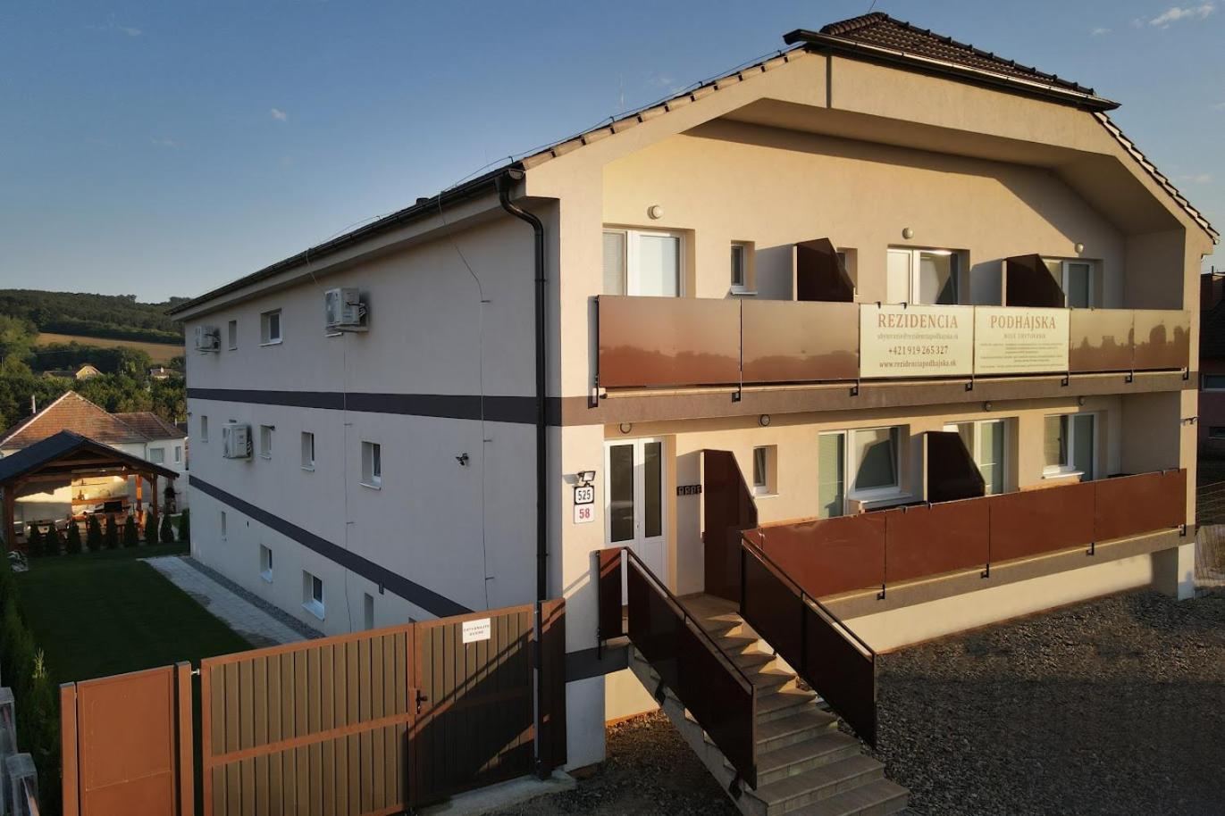 Rezidencia Podhajska Aparthotel Bagian luar foto